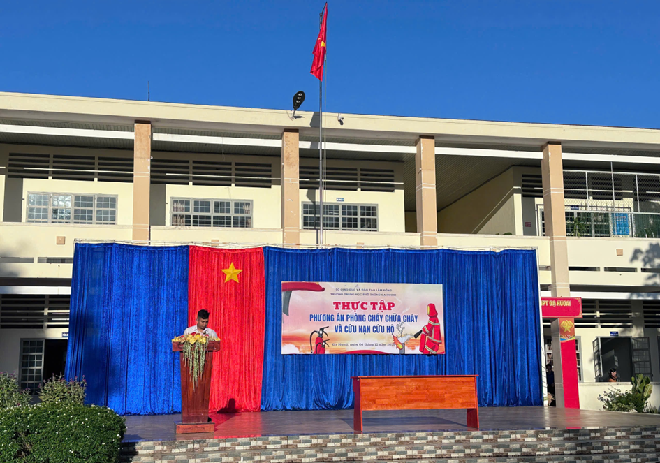 TRƯỜNG THPT ĐẠ HUOAI TỔ CHỨC BUỔI THỰC TẬP PHƯƠNG ÁN PHÒNG CHÁY CHỮA CHÁY VÀ CỨU NẠN CỨU HỘ NĂM HỌC 2025 – 2026