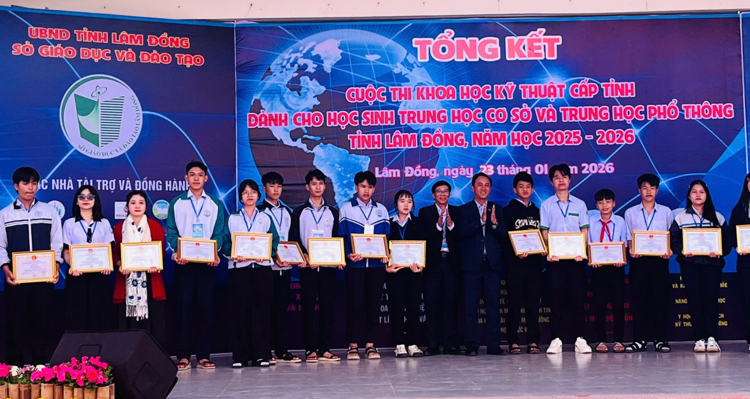 HỌC SINH TRƯỜNG THPT ĐẠ HUOAI ĐẠT GIẢI NHÌ CUỘC THI KHOA HỌC KỸ THUẬT CẤP TỈNH, NĂM HỌC 2025–2026